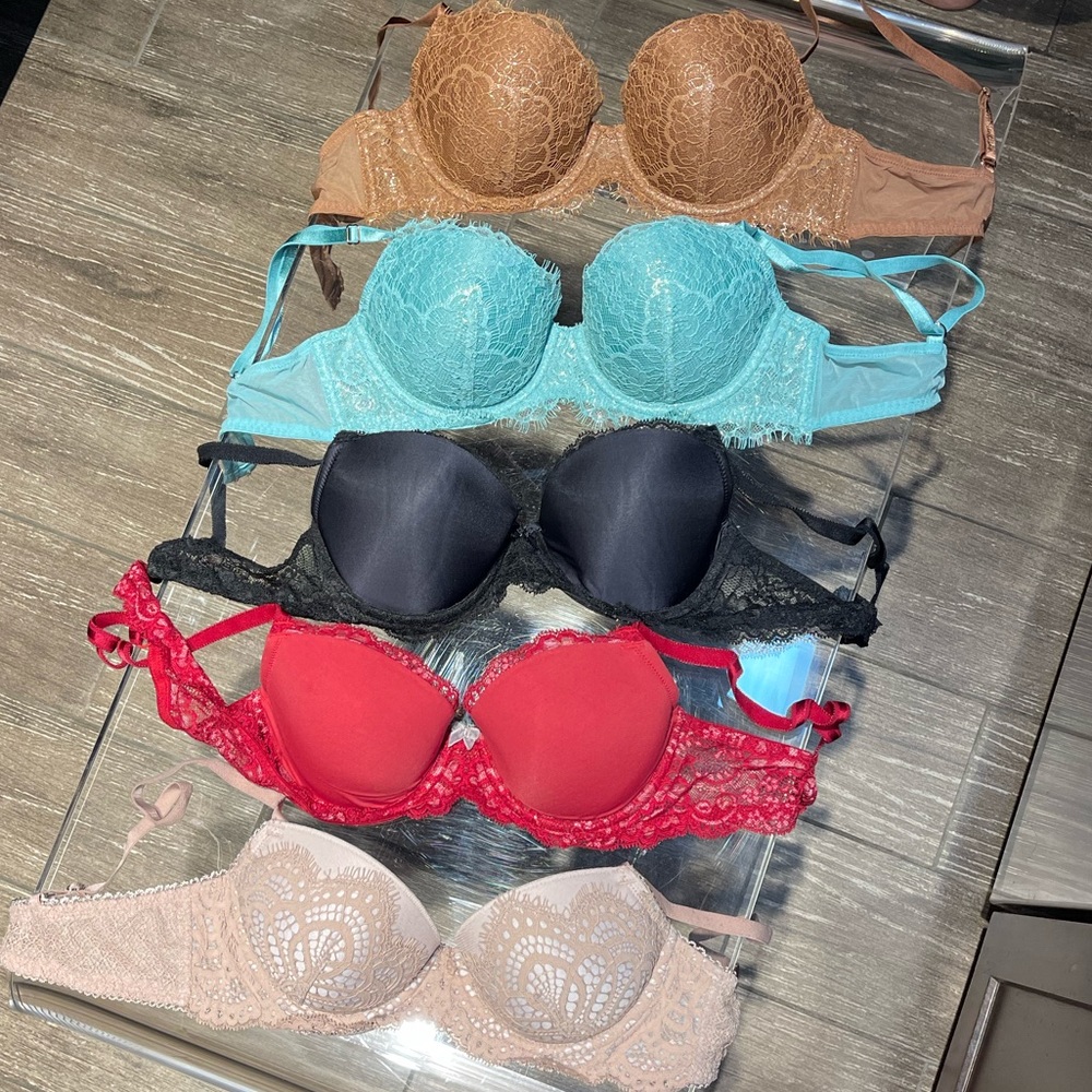 Victoria’s Secret Red Lace Dream Angels Lined Demi - set of 5 34B
